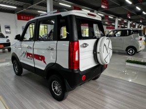 <span class=keywords><strong>Mini</strong></span> <span class=keywords><strong>Auto</strong></span> Eléctrico Blanco de Cuatro Puertas, Control Central, 4 Plazas, con Batería de Litio, Autonomía de 301-400 km, Arranque con un Botón - Product Image 4