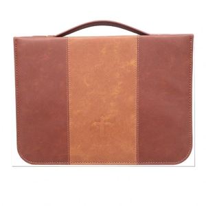 Muestra gratuita BSCI, funda para Biblia personalizada de poliéster PU marrón vintage con cremallera, tamaño grande para hombre y mujer - Product Image 1