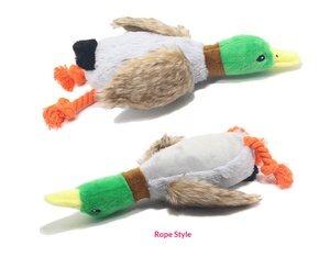 Nieuw ontwerp op maat gemaakte pluche piepende eend hondenspeelgoed 28cm realistische eendvorm kauw- en tandenreinigend interactief huisdierenspeelgoed - Product Image 3