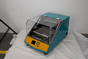 حاضنة مختبرية مكتبية من TYC مع خاصية التخمير المتكامل وخلط مداري بسعة 22 و50 و80 لتر للمختبرات - Product Image 6