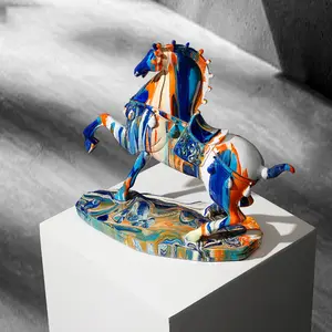 MakeWell Factory benutzer definierte Nordic Creative Dazzle Pferd Dekoration Home Wohnzimmer Schrank Büro Tierharz Handwerk Dekoration