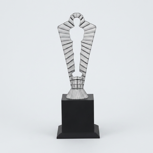 Magnifique trophée en métal adapté aux écoles, universités, compétitions et cérémonies de récompense des employés, trophée de la Coupe du Monde en métal. - Product Image 1