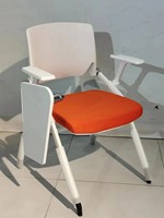 Chaise de conférence ergonomique moderne pliable et empilable OEM personnalisée, avec cadre en fer, assise en mousse moulée et dossier solide, pour chambre à coucher