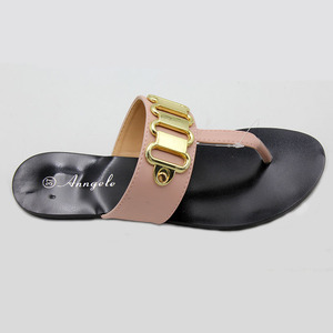 Sandales plates d'été grande taille pour femmes, sandales dorées en métal, sandales d'extérieur couleur unie, sandales pour femmes - Product Image 4