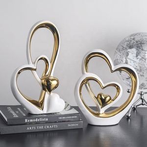 OEM nordico di lusso a forma di cuore in porcellana decorazione per la <span class=keywords><strong>casa</strong></span> ornamento creativo in ceramica con placcatura in oro vendita calda altre decorazioni per la <span class=keywords><strong>casa</strong></span> - Product Image 3