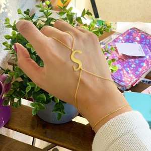 Pulsera de <span class=keywords><strong>Cadena</strong></span> para Dedo <span class=keywords><strong>con</strong></span> Colgante de Letra del Alfabeto Personalizado, 26 Letras, Acero Inoxidable, Anillo Dorado, <span class=keywords><strong>Cadena</strong></span> para Mano - Product Image 3