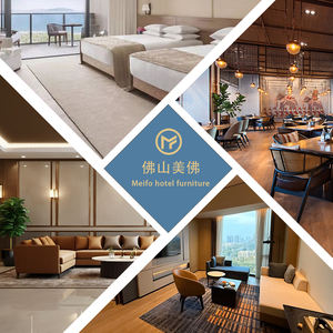 Sofá Esquinero de Lujo de 3 Plazas en Tela de Lino Crema, Madera Maciza, Estilo Moderno, Muebles de Hotel - Product Image 6