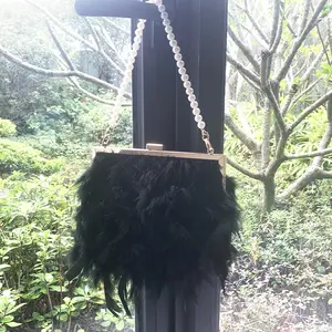 Модная зимняя новая женская сумка из перьев индейки со страусиным пером и жемчужной цепочкой на одно плечо