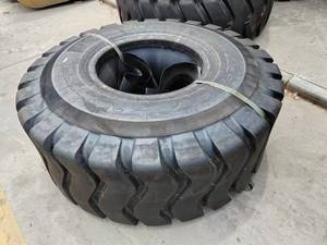 चीनी कारखानों में व्हील लोडर टायर की कीमत 23.25, 20.5-25, 17.5-25 है। विभिन्न सिग्नल टायर - Product Image 2