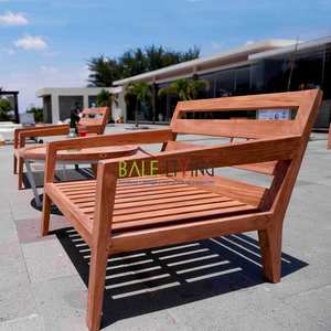 Découvrez l'élégance intemporelle de l'extérieur avec la chaise Cattalina Moana, alliant un design de mobilier robuste et une résistance à l'extérieur. - Product Image 3