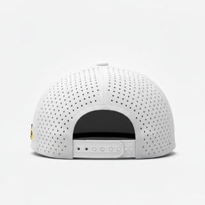 หมวกแก๊ปกอล์ฟแบบ 5 แผง รุ่นพรีเมียม กันน้ำ พร้อมป้ายยาง เชือก ระบายอากาศ รูเจาะด้วยเลเซอร์  หมวกแบบกำหนดเองสำหรับการเล่นกอล์ฟ - Product Image 4