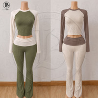 Ensemble de détente 3 pièces pour femme, collection Automne Noël, avec broderie personnalisée du logo, haut à manches longues raglan color block, leggings évasés et bandeau