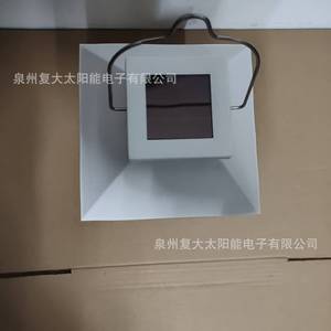 Lámpara Solar de Jardín LED Blanca, Decorativa para Exteriores, con Batería de Silicio Monocristalino de 6V Incluida, 2 Años de Garantía - Product Image 3