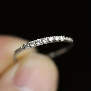 Anello Minimalista con Zirconi per Donne, Gioiello Semplice per Uso Quotidiano, Moda, Fidanzamento, Regalo per Feste - Product Image 1