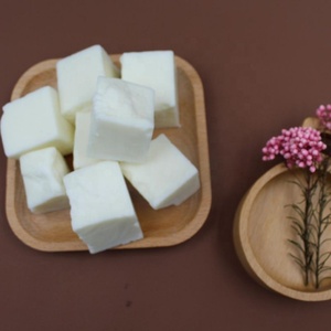 Matériau <span class=keywords><strong>de</strong></span> bougie <span class=keywords><strong>de</strong></span> bloc <span class=keywords><strong>de</strong></span> <span class=keywords><strong>cire</strong></span> <span class=keywords><strong>de</strong></span> soja <span class=keywords><strong>naturelle</strong></span> à bas point <span class=keywords><strong>de</strong></span> fusion <span class=keywords><strong>Cire</strong></span> <span class=keywords><strong>de</strong></span> soja pour la fabrication <span class=keywords><strong>de</strong></span> bougies - Product Image 5