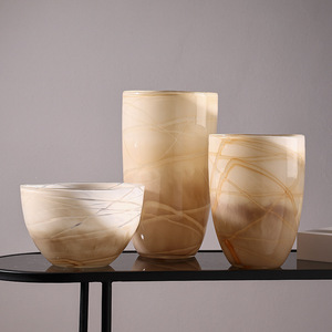 Vase de texture nuage d'ornement de fleur en verre à grande bouche fait à la main avec un design artistique coloré mat pour le salon intérieur - Product Image 1