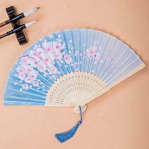 Éventail pliant japonais en bambou sculpté, style antique, idéal pour mariage, avec pompon décoratif, fait main – Grande Vente - Product Image 4