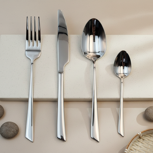 Set di Posate in Acciaio Inossidabile Antibatterico di Alta Qualità, Coltello, Forchetta e Cucchiaio, Resistenti alla Ruggine e alla Deformazione, per Uso in Ristoranti - Product Image 6