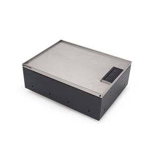 Système de boîte de sol pour câbles et données dissimulée avec couvercle en acier inoxydable encastré et cadre de sortie de câble à brosse - Product Image 1
