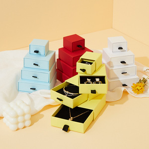 Caja Rectangular de Lujo con Forro de Esponja para Exhibición de Joyas, Caja de Regalo en Relieve, Joyero Estilo Cajón, ODM/OEM - Product Image 2