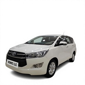 Toyota Innova Crysta Bianca 2019 Usata, SUV Automatico a Benzina, Veicolo Passeggeri Multipli Posti - Product Image 1