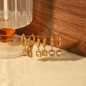 Pendientes Colgantes de Oro de 18k con Circonita Cúbica, Diseño de Corazón Cuadrado Geométrico, Joyería para Fiestas - Product Image 1