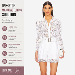 <span class=keywords><strong>Tutina</strong></span> <span class=keywords><strong>in</strong></span> <span class=keywords><strong>pizzo</strong></span> bianco con chiusura a bottone a maniche lunghe - Product Image 1
