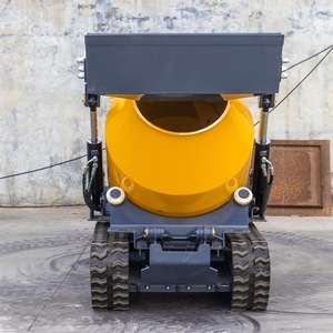 Bétonnière mobile jaune avec système hydraulique pour chantier de construction - Product Image 2