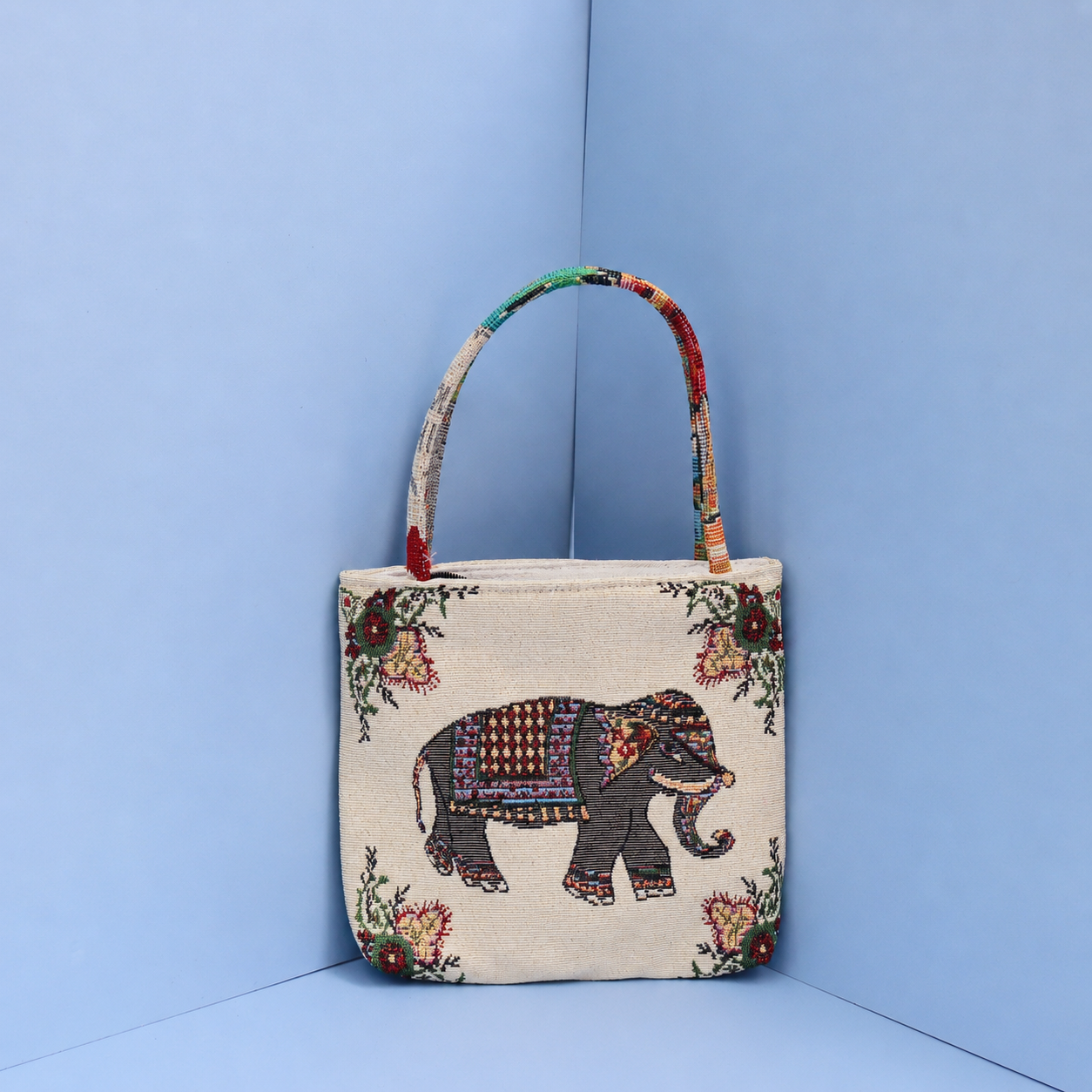 SKU-9-Elefante grigio