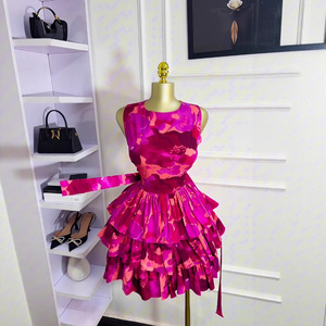 Nouvelles robes plissées courtes à trois couches superposées pour femmes, sans manches, col rond, taille ajustée, tendance - Product Image 5