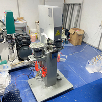 Poinçonneuse à œillets à coudre Machine à bouton pression automatique pour les boutonnières à deux disques en tissu