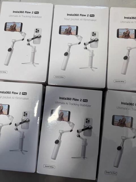 Insta360 Flow 2 Pro AI Smartphone Gimbal 3-Automatic Tracking Stabilization Panoramic Shooting 360-Degree Follow-Up Shooting