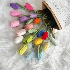 Bouquet fatto a mano <span class=keywords><strong>di</strong></span> <span class=keywords><strong>fiori</strong></span> <span class=keywords><strong>di</strong></span> filo per tessere uncinetto prodotto finito tulipano bocciolo chiuso - Product Image 1