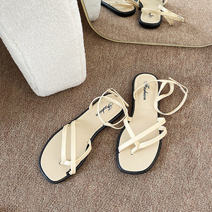 Chaussures de plage polyvalentes et tendance à semelles souples pour l'extérieur, associées à des pantoufles plates décontractées pour femmes - Product Image 6