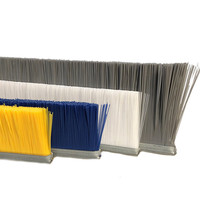 Joints de brosse de porte Bandes d'étanchéité inférieures Barre en aluminium PP Brosse PVC Rubber Tape Wooden Door Weatherstrip Sweepers Screw Fixed