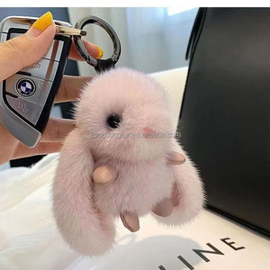 Llaveros de conejito rosa, pompón de piel auténtica esponjosa, llavero de conejo de peluche, bonito en el bolso, colgante de llave de coche, llavero de conejo - Product Image 5