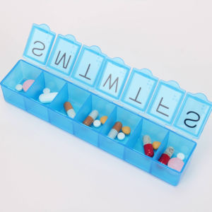 Caja de Medicina de plástico compacta portátil, horarios divididos, Braille largo de siete días a la semana para ropa de almacenamiento de pastillas al aire libre - Product Image 2