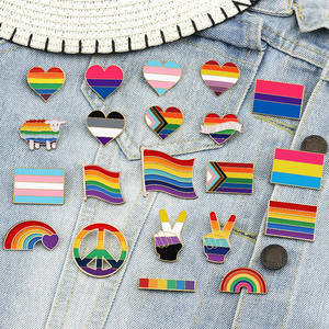 Pins Esmaltados Personalizados LGBTQ, Broche de la Bandera del Orgullo Lésbico Gay Arcoíris, Símbolo <span class=keywords><strong>Pansexual</strong></span>, Assexual, Bisexual, Transgénero, Joyería con Insignia de Corazón - Product Image 1