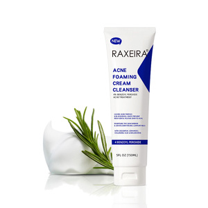 Mousse nettoyante en profondeur avec logo personnalisé Mousse nettoyante pour le visage acné Crème moussante pour l'acné <span class=keywords><strong>Nettoyant</strong></span> de marque privée <span class=keywords><strong>Meilleur</strong></span> <span class=keywords><strong>nettoyant</strong></span> pour le visage pour les peaux grasses - Product Image 1