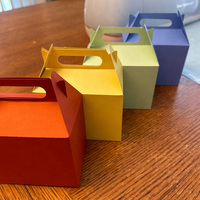 Boîtes à cadeaux en papier recyclé avec poignées et sacs à emporter de qualité alimentaire pour les faveurs de fête, les bonbons, les pique-niques et les collations