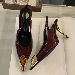 Sandales italiennes sur mesure pour femmes, à bout pointu, avec détails métalliques creux et pierres précieuses, élégantes, pour jeunes femmes, à talons hauts - Product Image 5