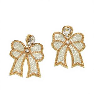 Pendientes de lazo ligeros hechos a mano MULTI CRAFT con bordado de cuentas de semillas multicolor, clásicos, tamaño personalizado, de algodón con cuentas para novias - Product Image 1