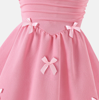 Robe d'été décontractée pour filles, style princesse, à bretelles spaghetti, avec corsage froncé, coupe trapèze et nœud décoratif fait main