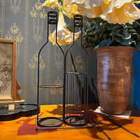 Porte-bouteilles en métal au design moderne Rangement en liège Porte-bouteilles décoratif Porte-bouteilles et porte-bouteilles
