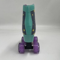 Yijiu ABEC-7 vente chaude en Chine fait des patins à roulettes à 4 roues avec des chaussures de patins à roulettes clignotantes à base PP