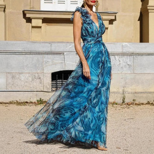 Robe longue bohème à imprimé floral pour femme, col en V, bleu paon, grande taille, style resort d'été - Product Image 1