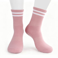 Chaussettes GOTS OCS OEM personnalisées à rayures, pour le sport, le yoga et le Pilates, en coton absorbant la transpiration, avec points antidérapants et soutien de la voûte plantaire