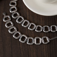 Bracelet à maillons circulaires en acier inoxydable plaqué argent, hypoallergénique, anti-ternissement, finition brillante, esthétique minimaliste, durable