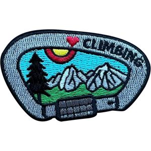 แผ่นปักลาย Love Climbing ขนาด 3 นิ้ว รีดติดหรือเย็บติดได้ สำหรับตกแต่งกระเป๋า เหมาะสำหรับการเดินทางและการผจญภัย - Product Image 1