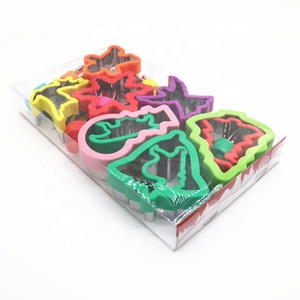 Stampi <span class=keywords><strong>per</strong></span> Biscotti Natalizi a Forma di Omino di Pan di Zenzero e Orso con Manico in Plastica <span class=keywords><strong>per</strong></span> Bambini - Product Image 1